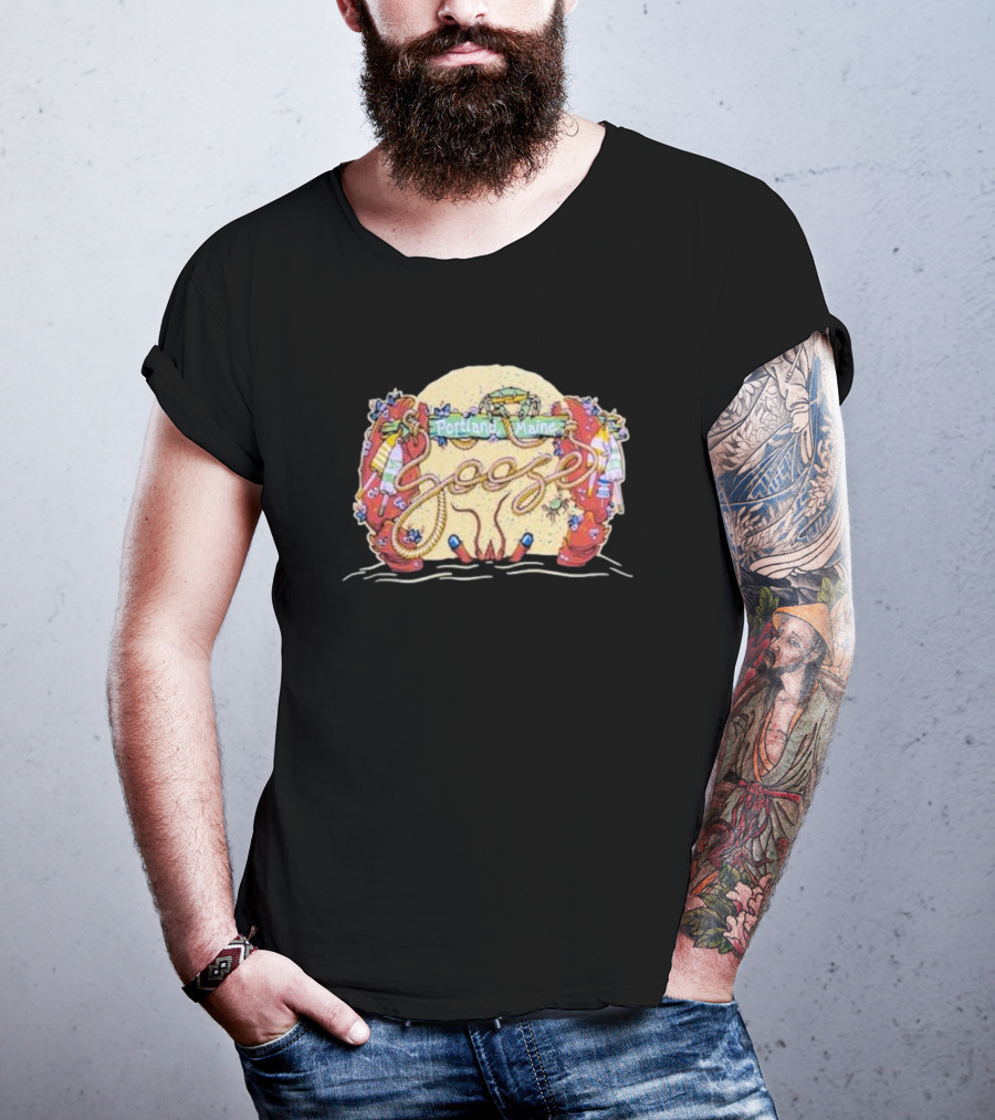 Portland Maine Goose Lobster And Lighthouse Scene T-Shirt