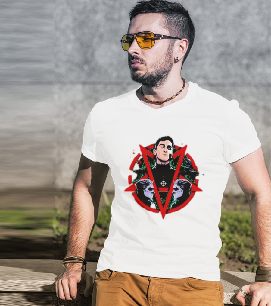 Hawks Remera MVP Vector Triangular Symbol With Mysterious Figure And Crossed Arms T-Shirt