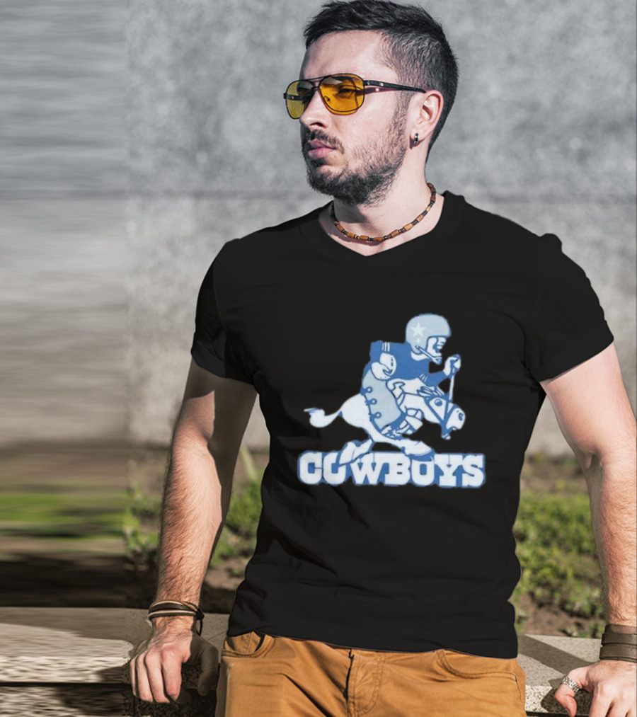 Dallas Cowboys Vintage Cowboy Riding Football Horse Logo 1966 T-Shirt