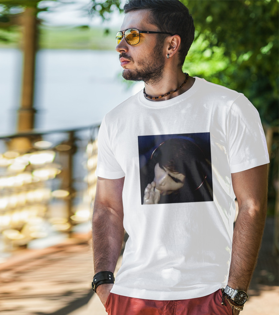 Streamer Damon Fizzy Toe Sucking Image With Headphones T-Shirt