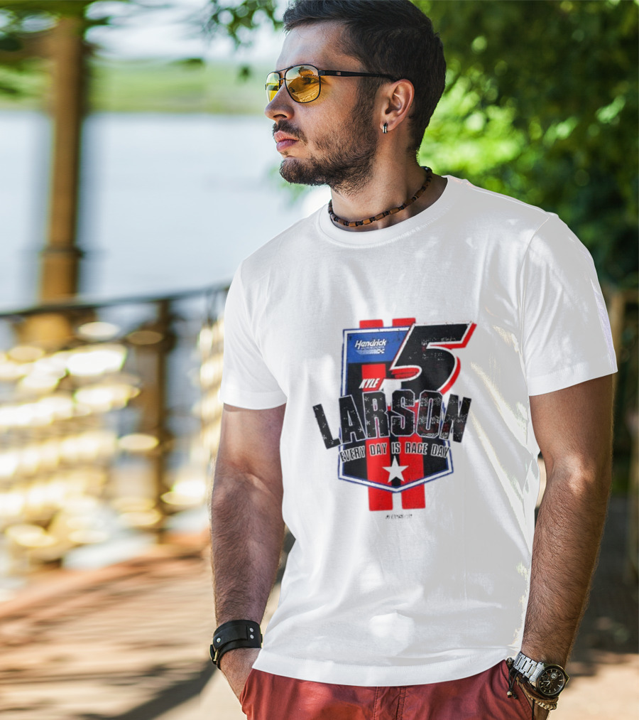 Kyle Larson Hendrick Motorsports Number 5 Every Day Is Race Day Flag T-Shirt