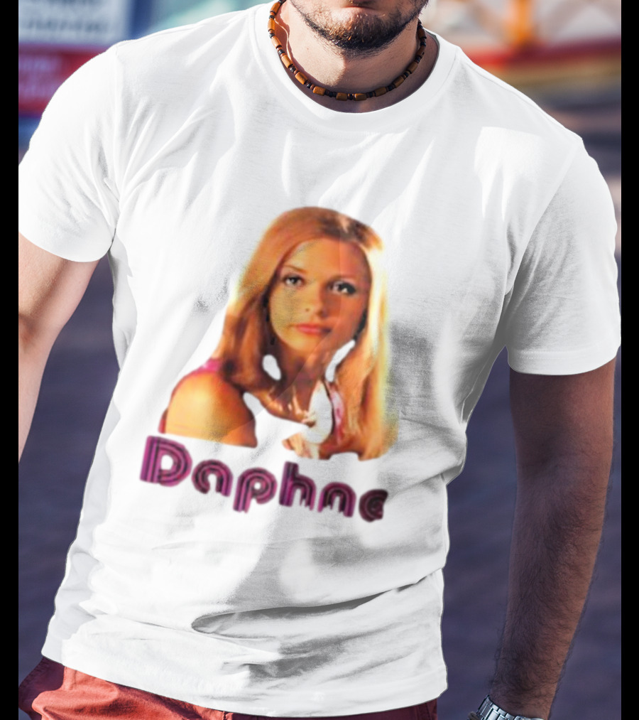 Sarah Michelle Gellar As Daphne In Scooby-Doo Movie T-Shirt