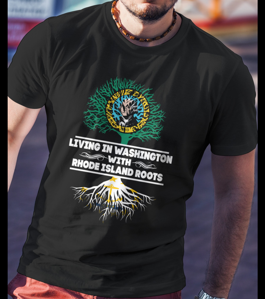 Living In Washington With RHODE ISLAND Roots Showing Celtic Style Tree And Chain Link Circle T-Shirt
