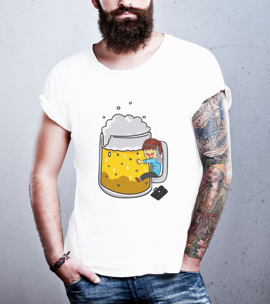 Beer Mug Hug With Traveler Cartoon Character T-Shirt