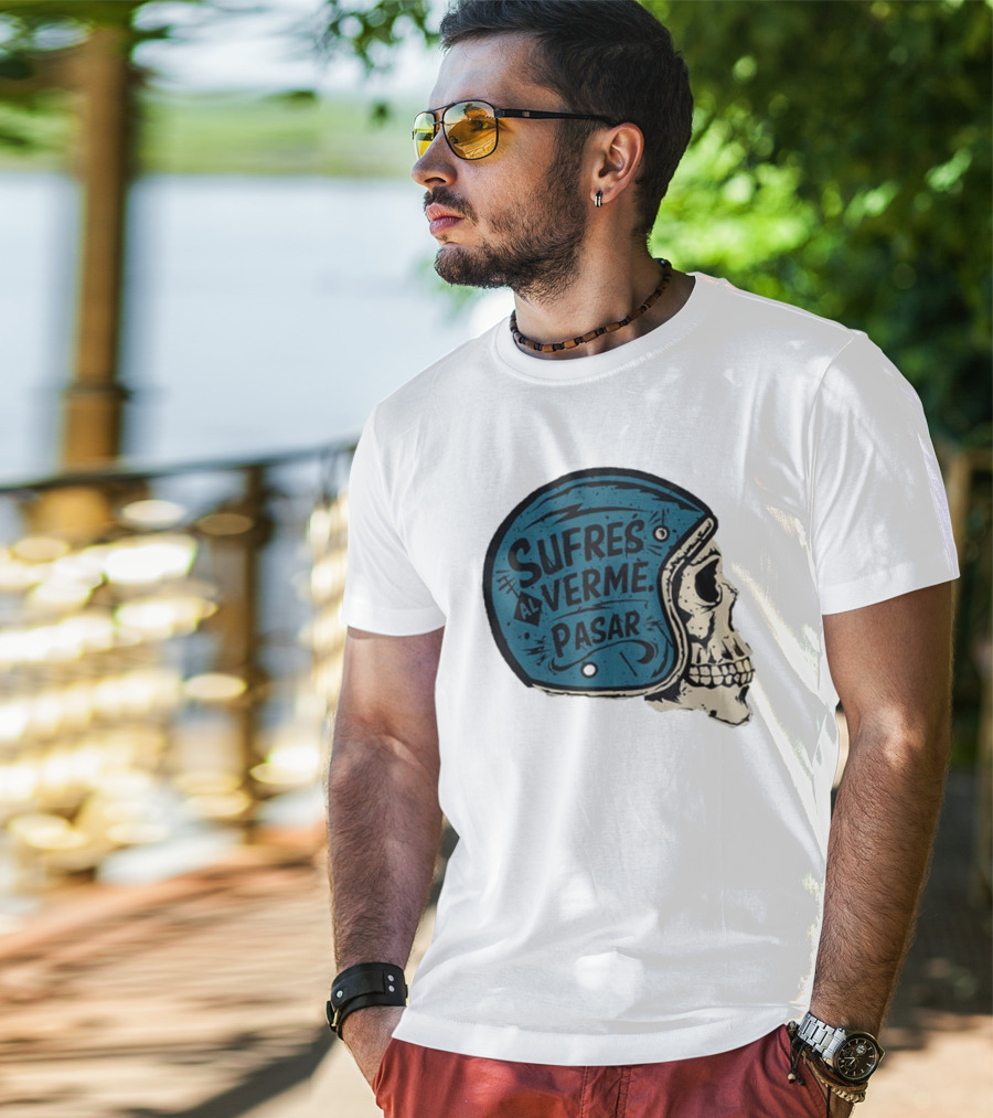 Sufres Al Verme Pasar Skull Helmet Cartoon Character T-Shirt