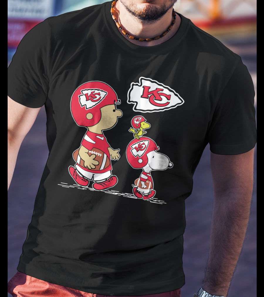 Kansas City Chiefs Christmas Peanuts Cute Football Characters T-Shirt