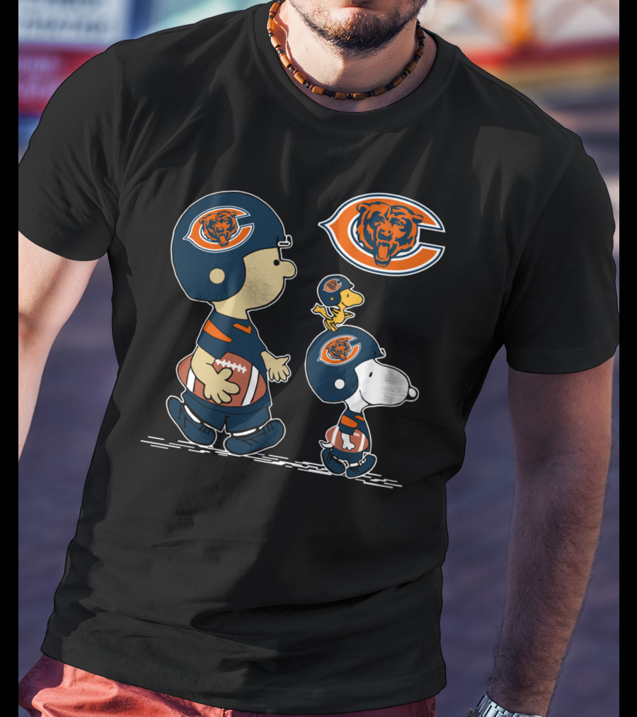 Chicago Bears Football Peanuts Christmas Snoopy Woodstock Helmet T-Shirt