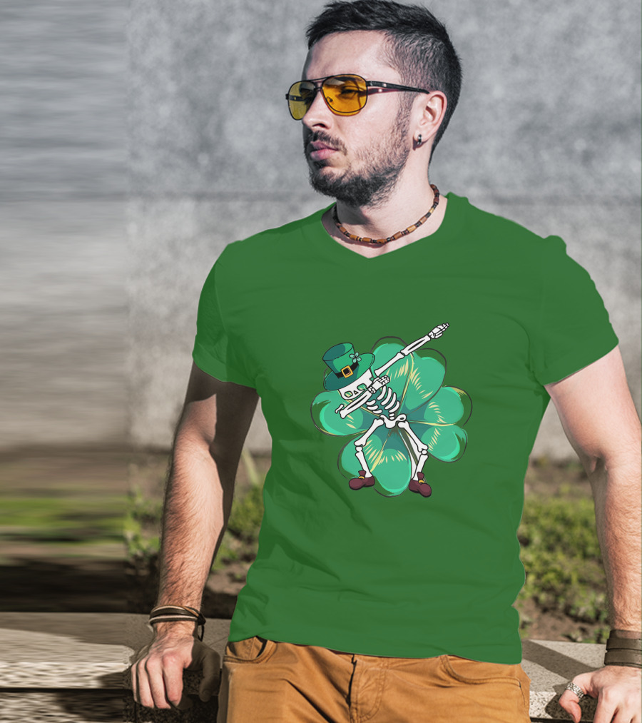 Dabbing Skeleton Leprechaun Shamrock St Patrick's Day T-Shirt