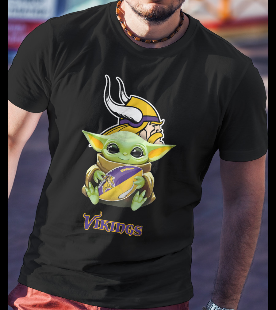 Minnesota Vikings Baby Yoda Hugging Football Fan Vikings T-Shirt