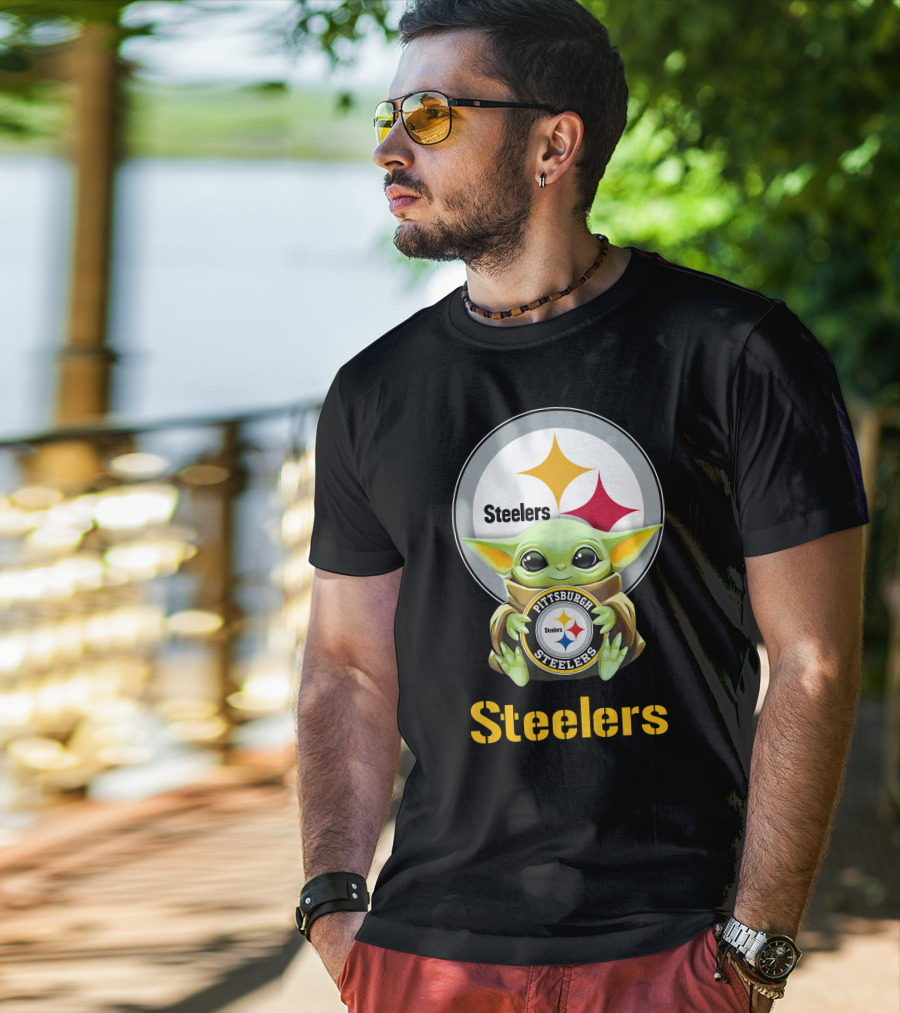 Baby Yoda Pittsburgh Steelers Hug Steelers T-Shirt