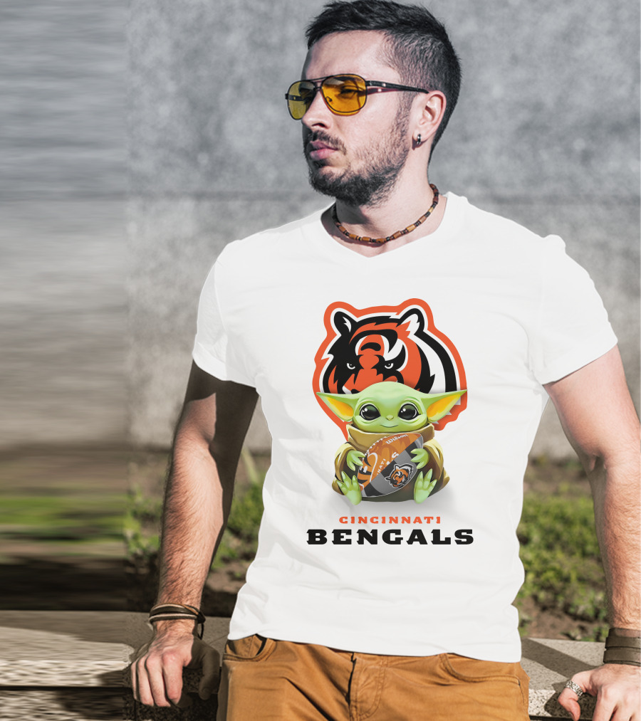 Baby Yoda Hug Cincinnati Bengals Football Fan Art NFL Collaboration T-Shirt