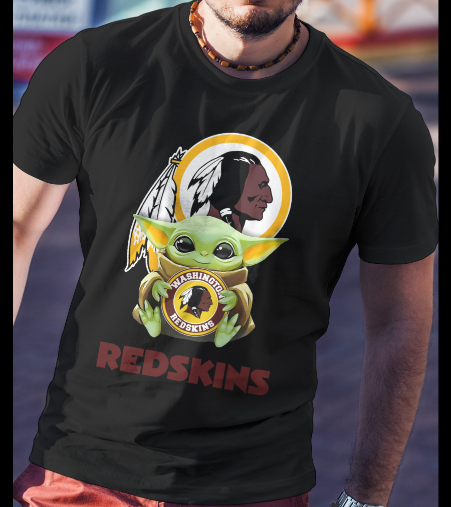 Washington Redskins Grogu Hug Iconic Star Wars Mandalorian Crossover Black T-Shirt