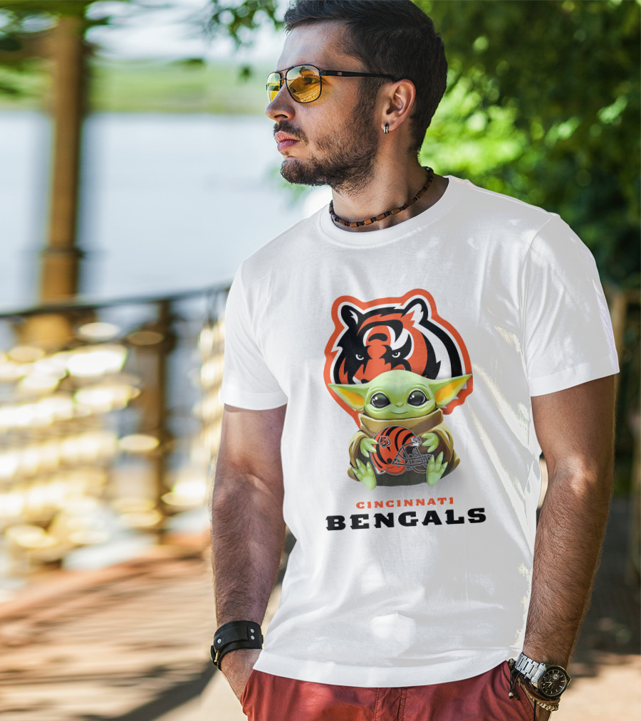 Grogu Holding Cincinnati Bengals Helmet With Team Logo And Colors T-Shirt