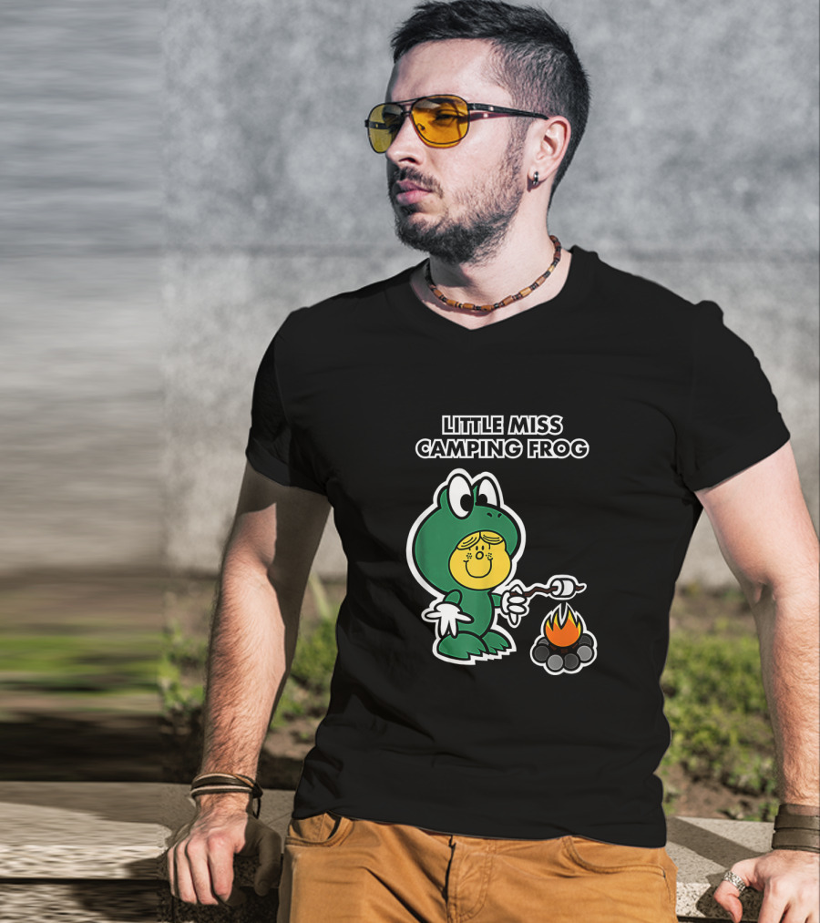 Little Miss Camping Frog Campfire Marshmallow Roasting T-Shirt