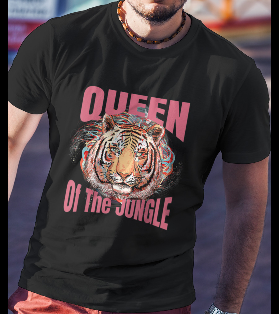 Queen Of The Jungle Big Kitty Cat Lover T-Shirt