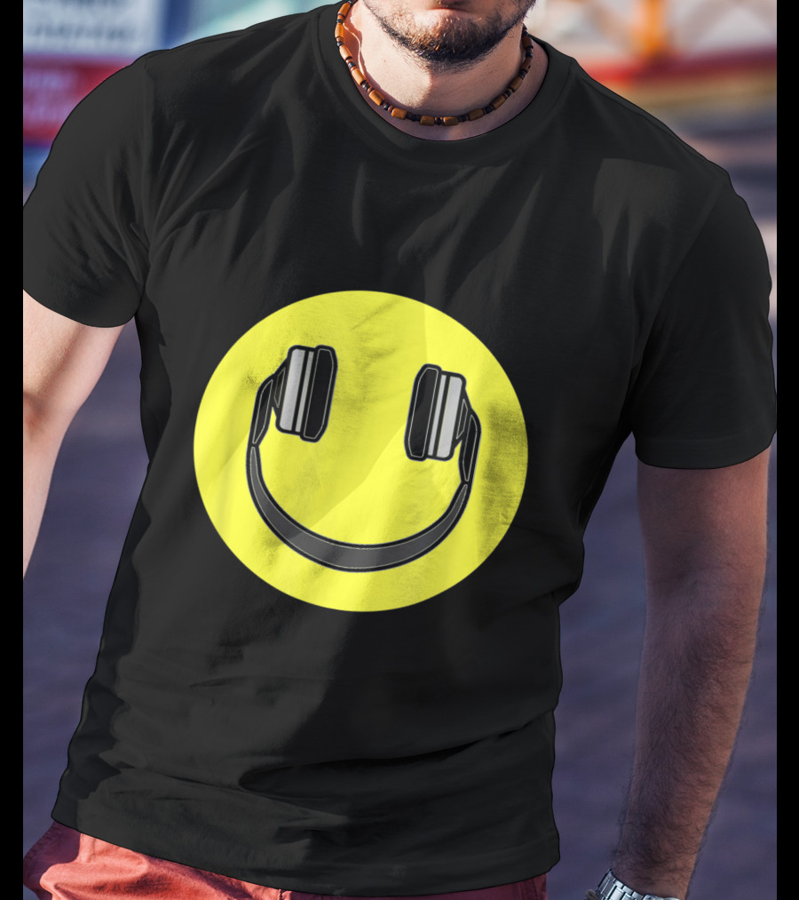 Club Smiley Techno Music DJ Headphone Face T-Shirt