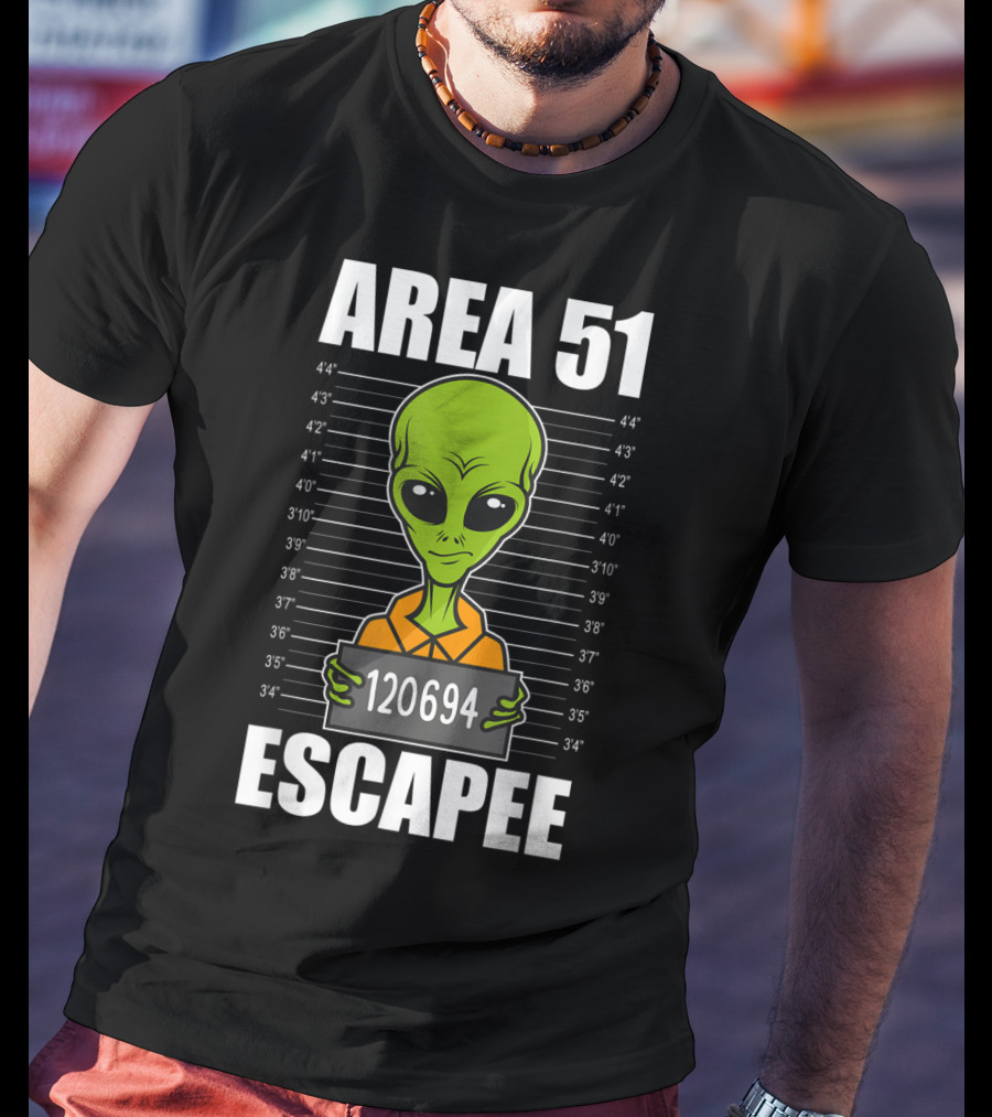 Area 51 Escapee Alien Mugshot With Height Chart T-Shirt