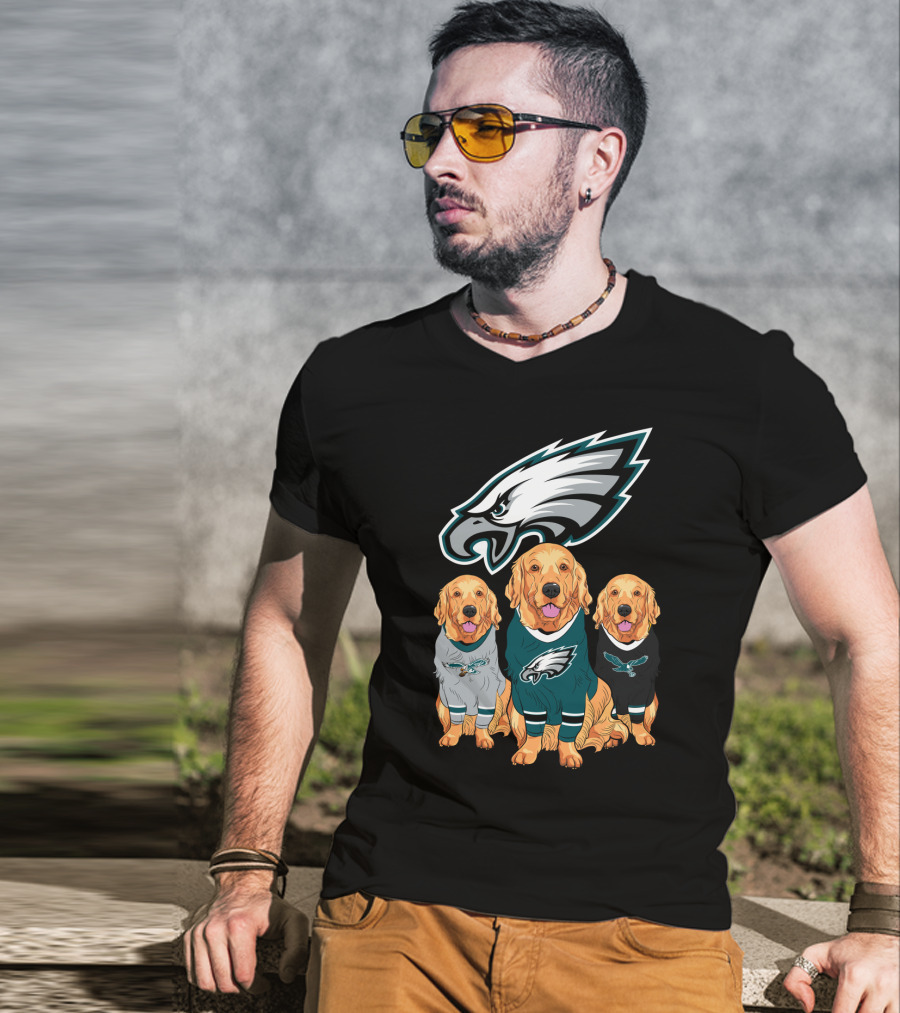Philadelphia Eagles Golden Retrievers T-Shirt