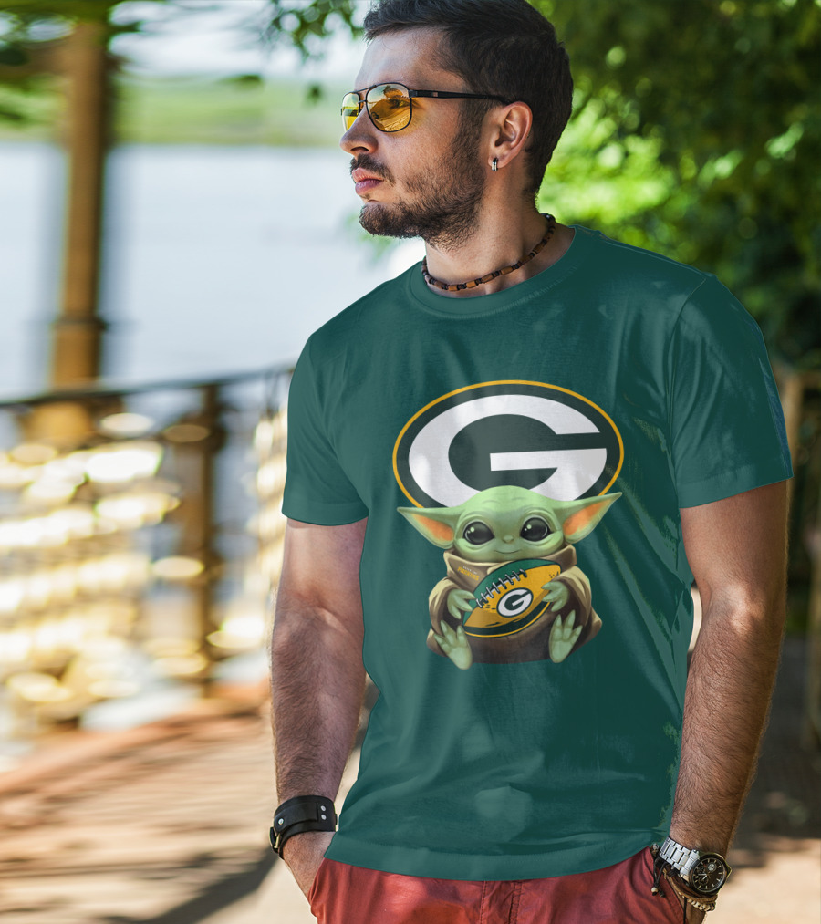 Baby Yoda Green Bay Packers Football Fan T-Shirt