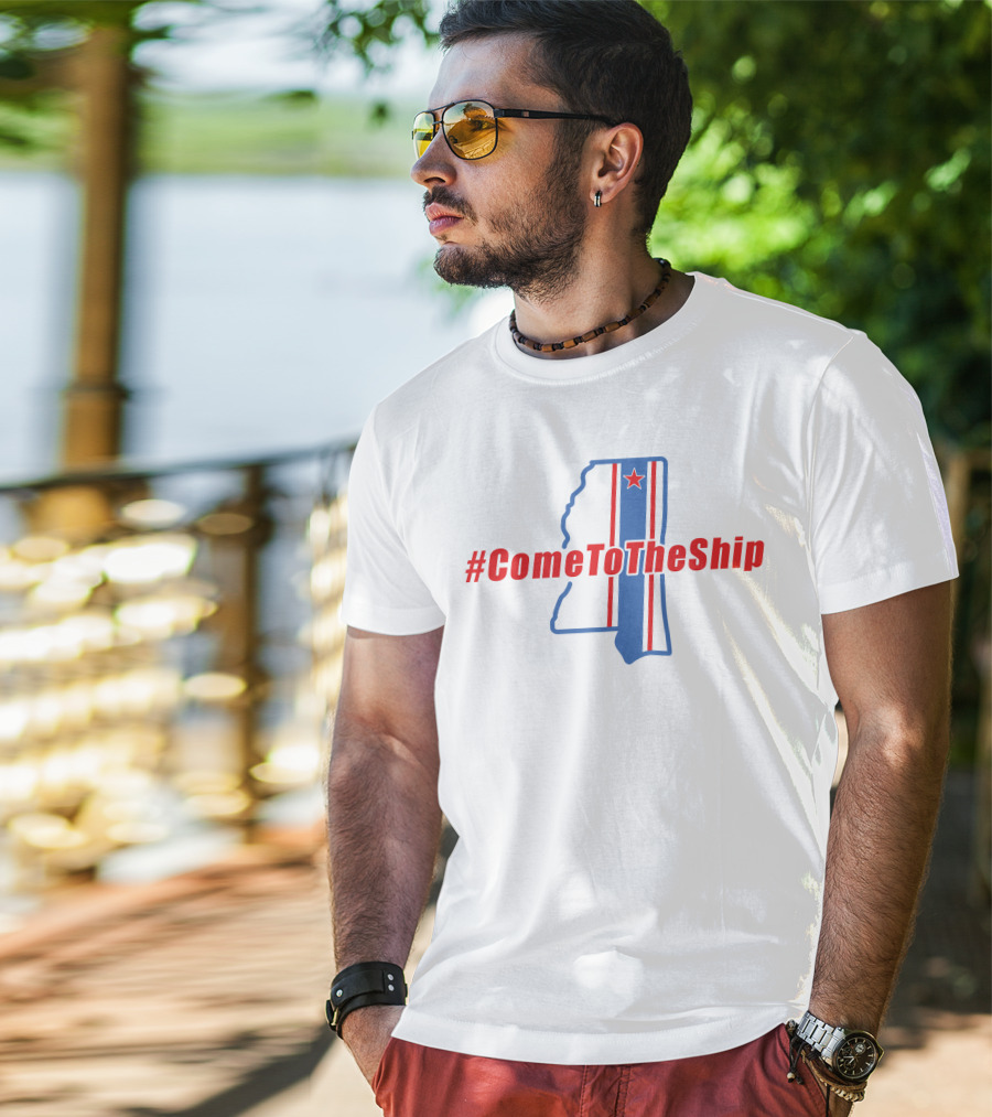 ComeToTheShip Mississippi Outline Red Blue Stripe Star T-Shirt