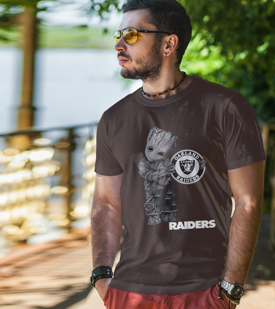 Oakland Raiders Groot Holding T-Shirt