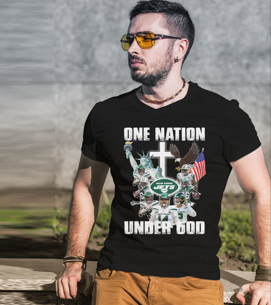 New York Jets One Nation Under God Statue Of Liberty Eagle Flag Football Players T-Shirt