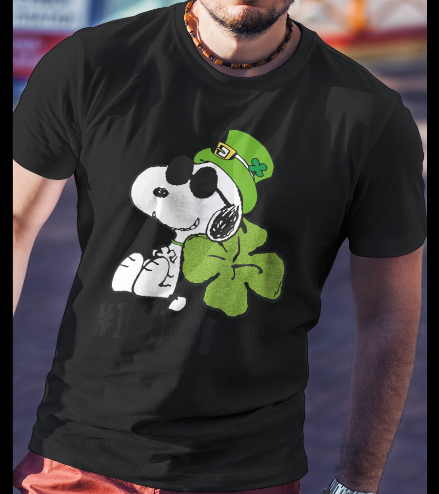 Peanuts Snoopy St. Patrick's Day Lucky Clover Hat T-Shirt