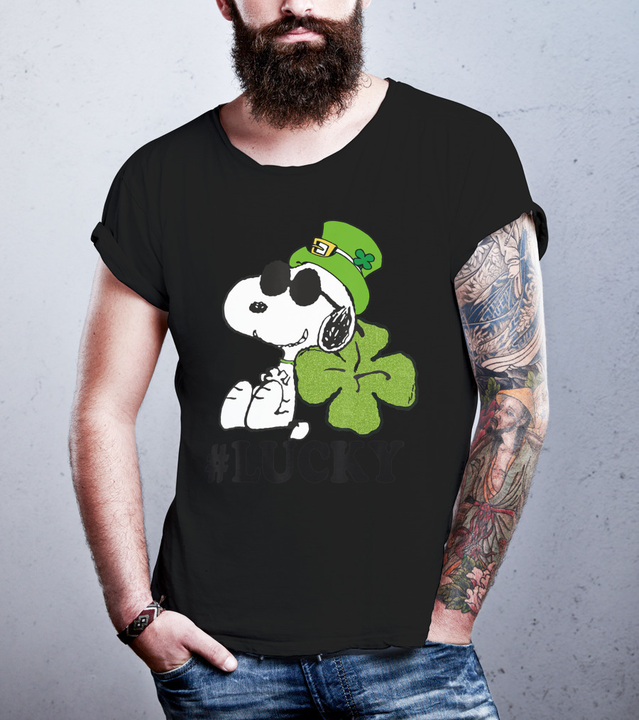 Peanuts Snoopy St. Patrick's Day Lucky Clover Hat T-Shirt