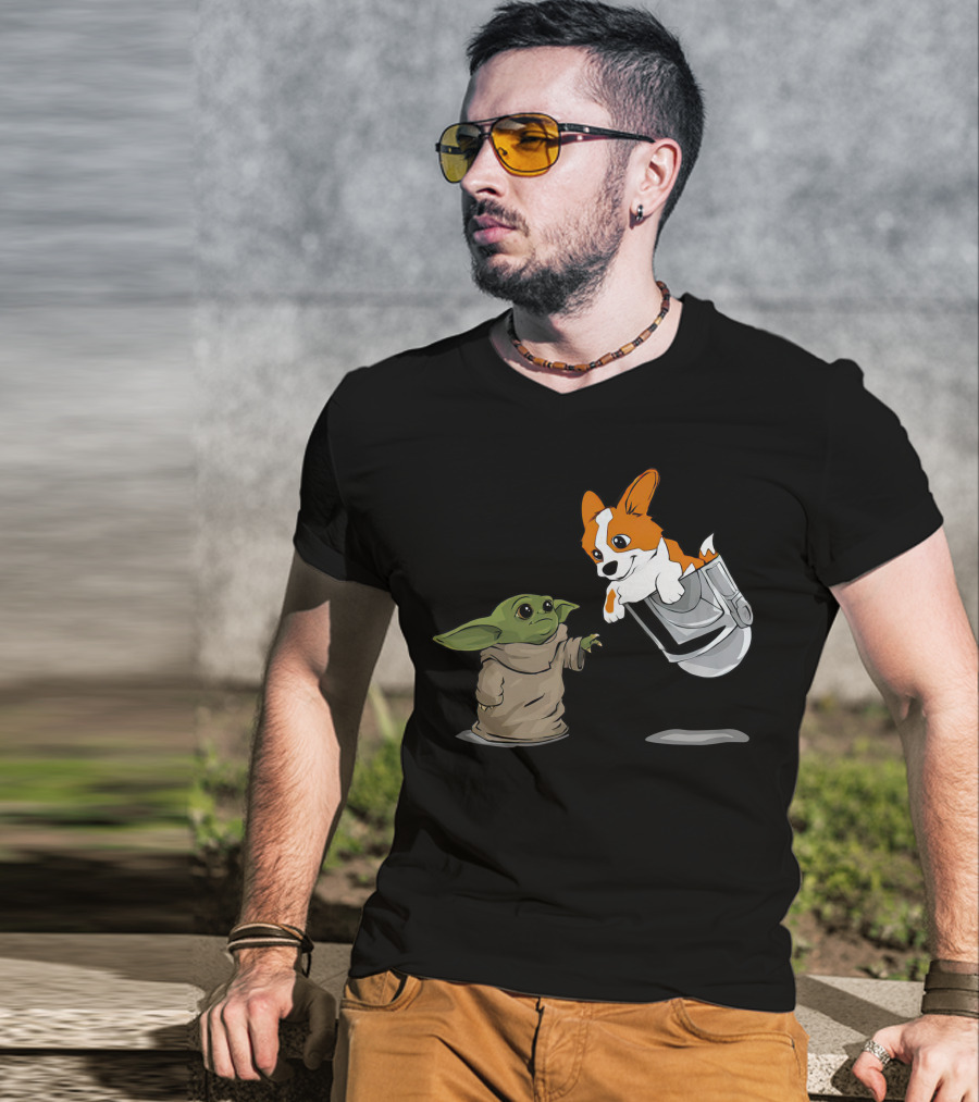 Cute Corgi With Baby Alien Companion T-Shirt