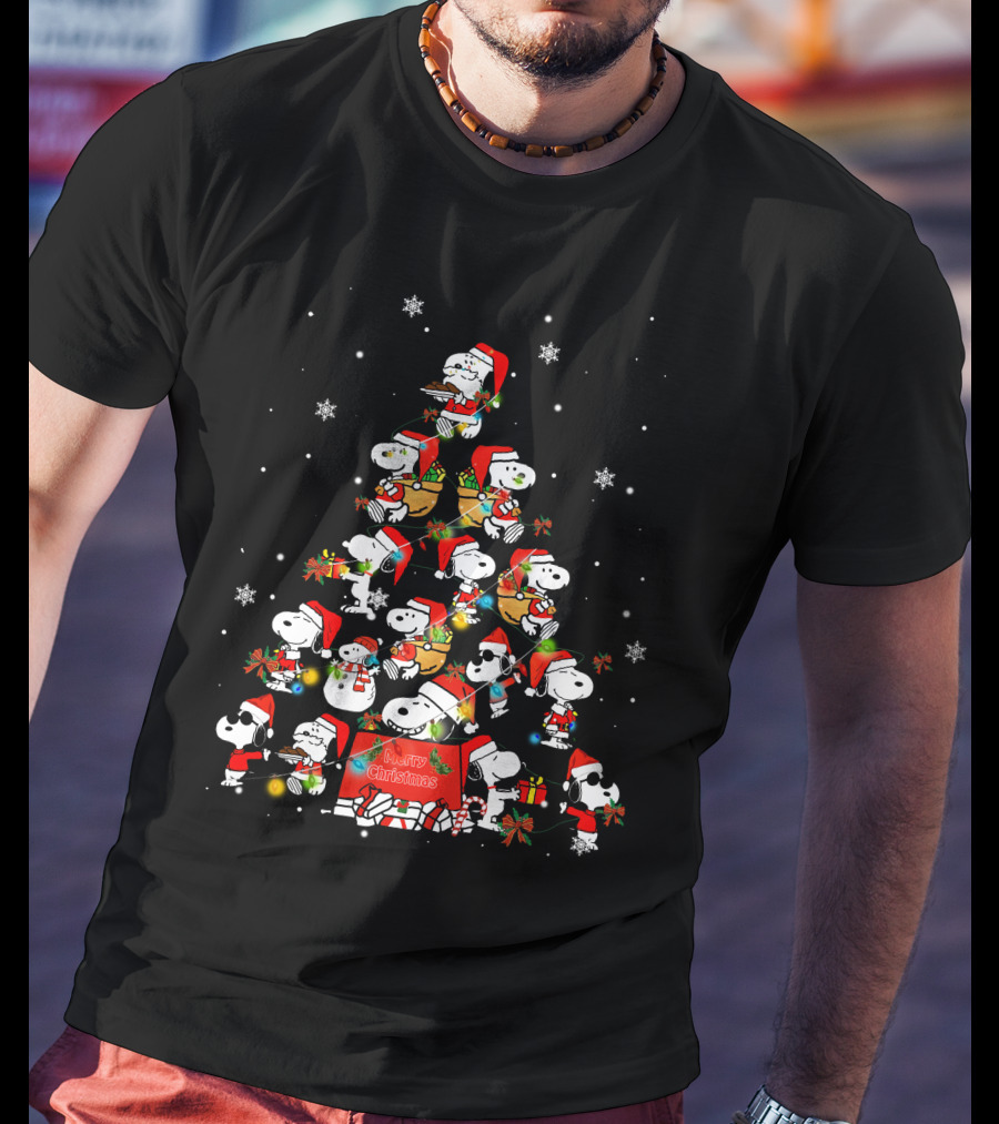 Snoopy Christmas Tree With Santa Hats ZN231 T-Shirt