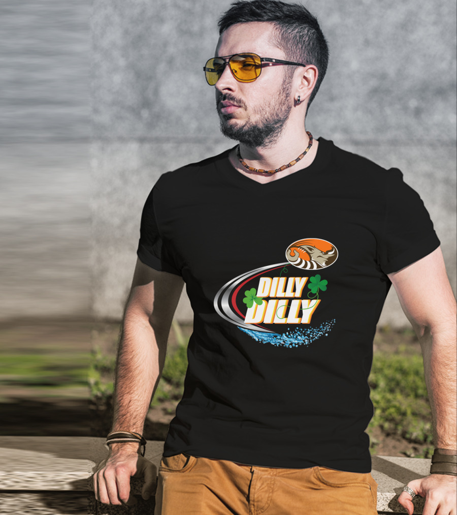 Dilly Dilly Cleveland Browns Football Theme With Shamrock And Splash T-Shirt