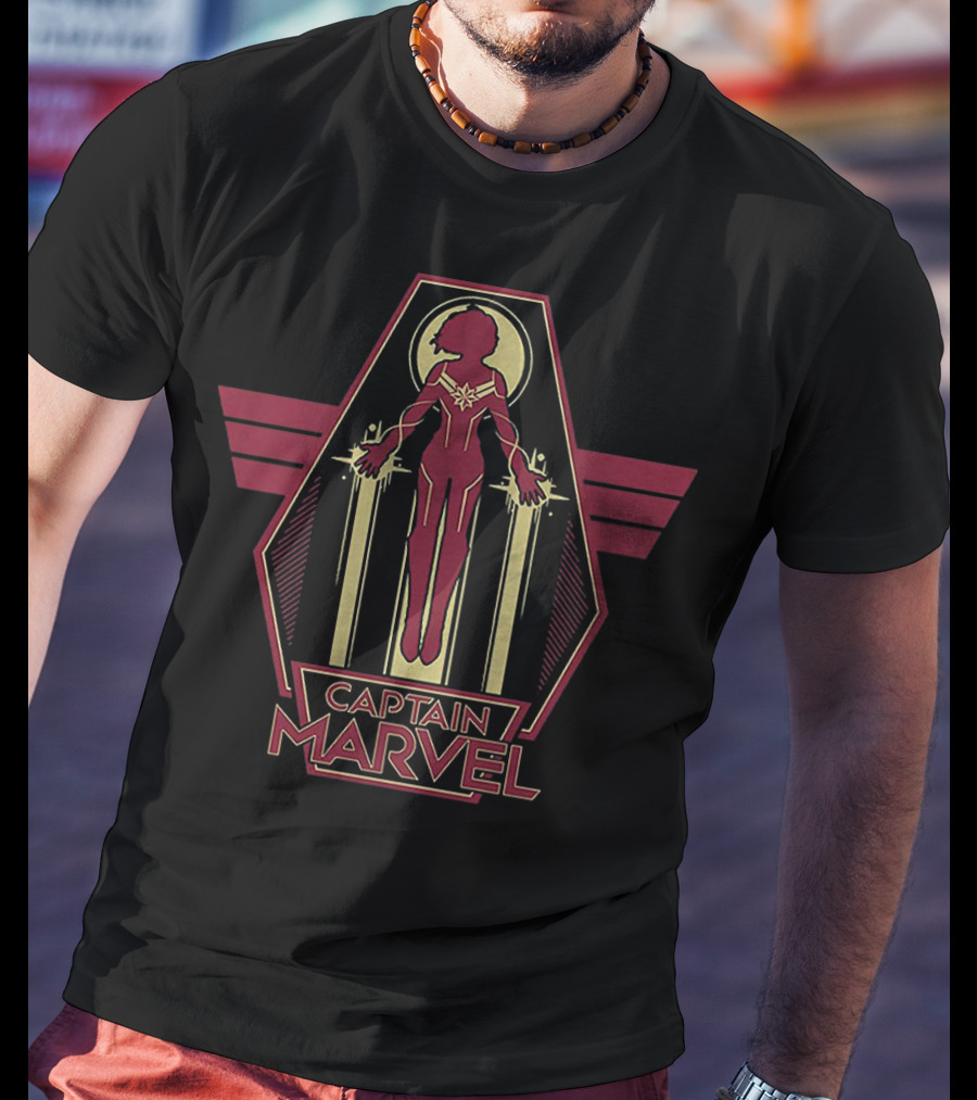 Captain Marvel Flight Silhouette Emblem With Red And Gold T-Shirt