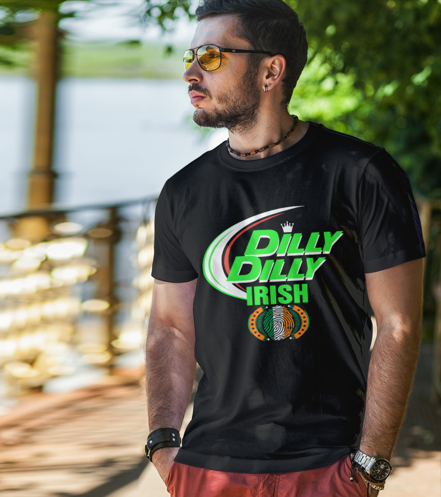 Dilly Dilly Irish St Patrick's Day With Irish Flag And Crown Motif T-Shirt