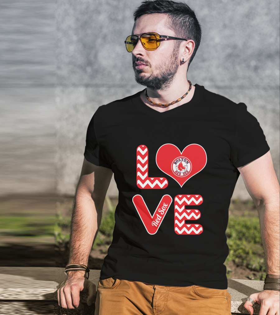 Boston Red Sox Love Heart Fans Baseball Chevron T-Shirt