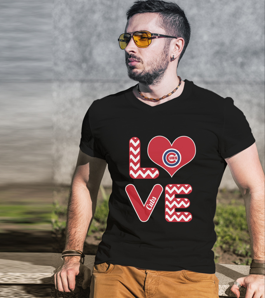 Love Cubs Heart Icon Chicago Baseball Fans T-Shirt