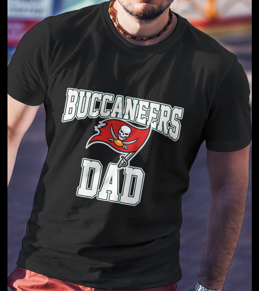 Buccaneers Dad Tampa Bay Football Fathers Day T-Shirt