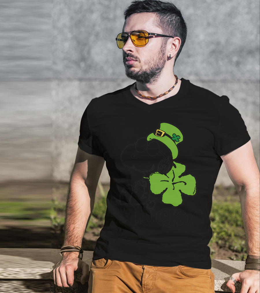 #Lucky Snoopy St. Patrick's Day Clover Hat Peanuts T-Shirt