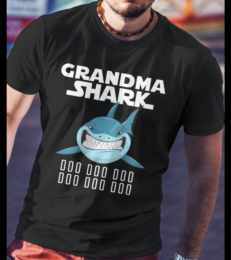 Grandma Shark Doo Doo Doo Baby Shark Parody Funny Grandma Gift T-Shirt