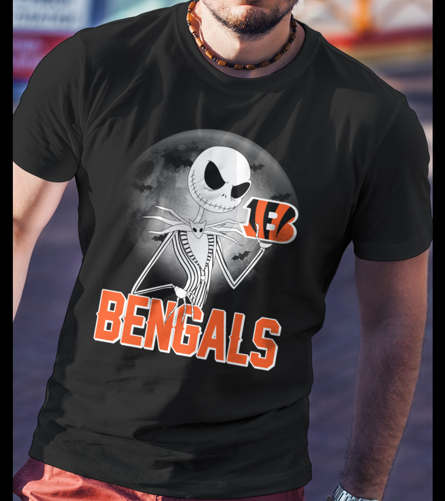 Jack Skellington Holding Cincinnati Bengals Logo Halloween Moon Bats Bengal Tiger B T-Shirt