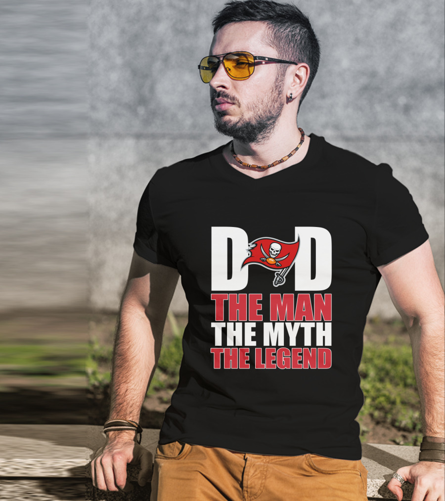 Tampa Bay Buccaneers Dad The Man The Myth The Legend T-Shirt