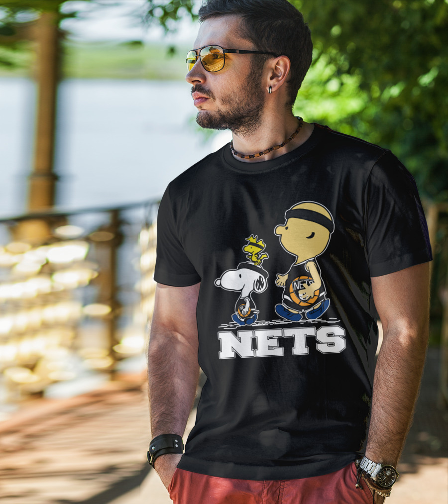 Snoopy And Woodstock Brooklyn Nets Basketball Fans T-Shirt