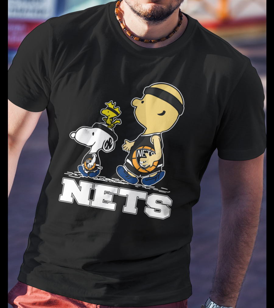 Snoopy And Woodstock Brooklyn Nets Basketball Fans T-Shirt
