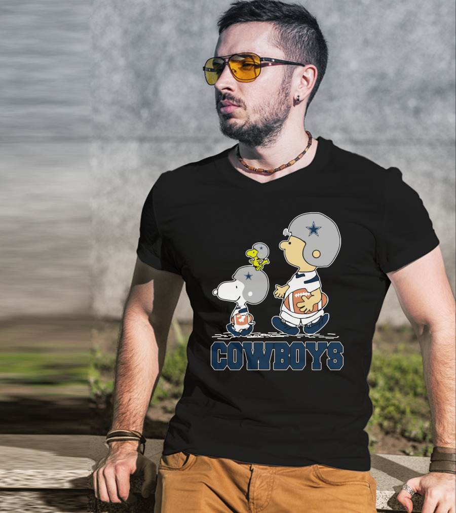 Snoopy Peanuts Dallas Cowboys Football Fans T-Shirt