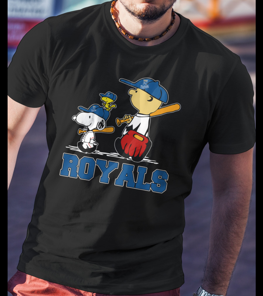 Royals Fans With Snoopy Woodstock And Charlie Brown Peanuts Baseball Theme T-Shirt