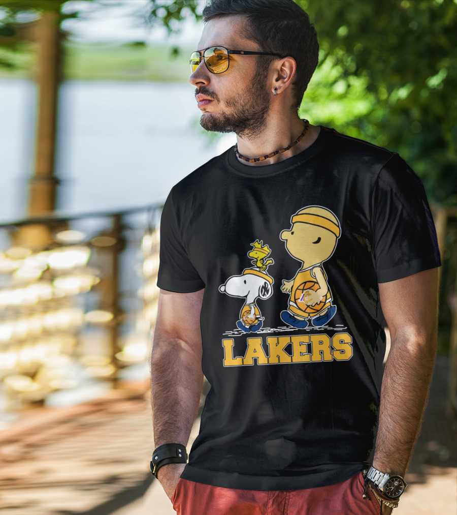 Snoopy And Woodstock With Basketballs For Los Angeles Lakers Fans T-Shirt