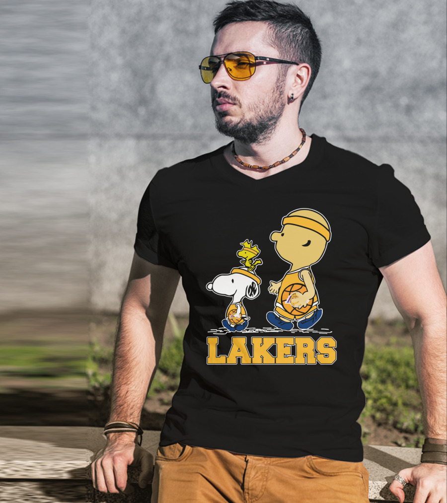 Snoopy And Woodstock With Basketballs For Los Angeles Lakers Fans T-Shirt