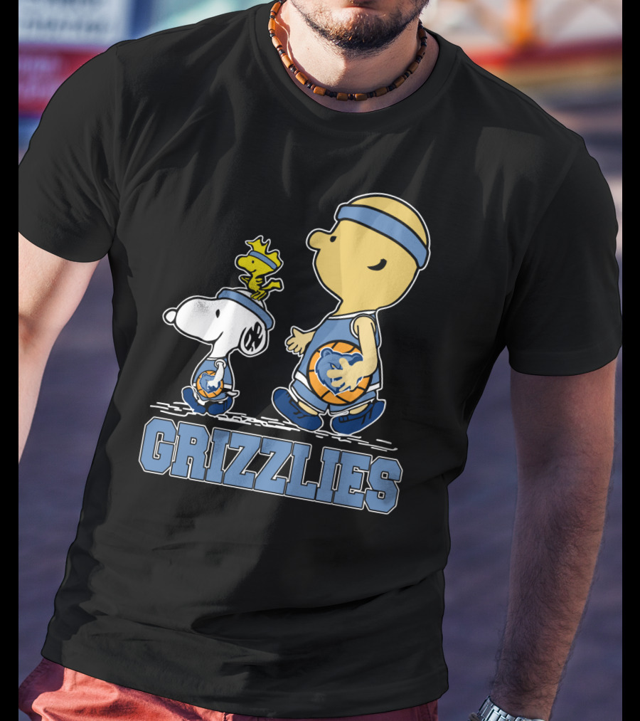 Snoopy Woodstock Charlie Brown Memphis Grizzlies Basketball Fans T-Shirt