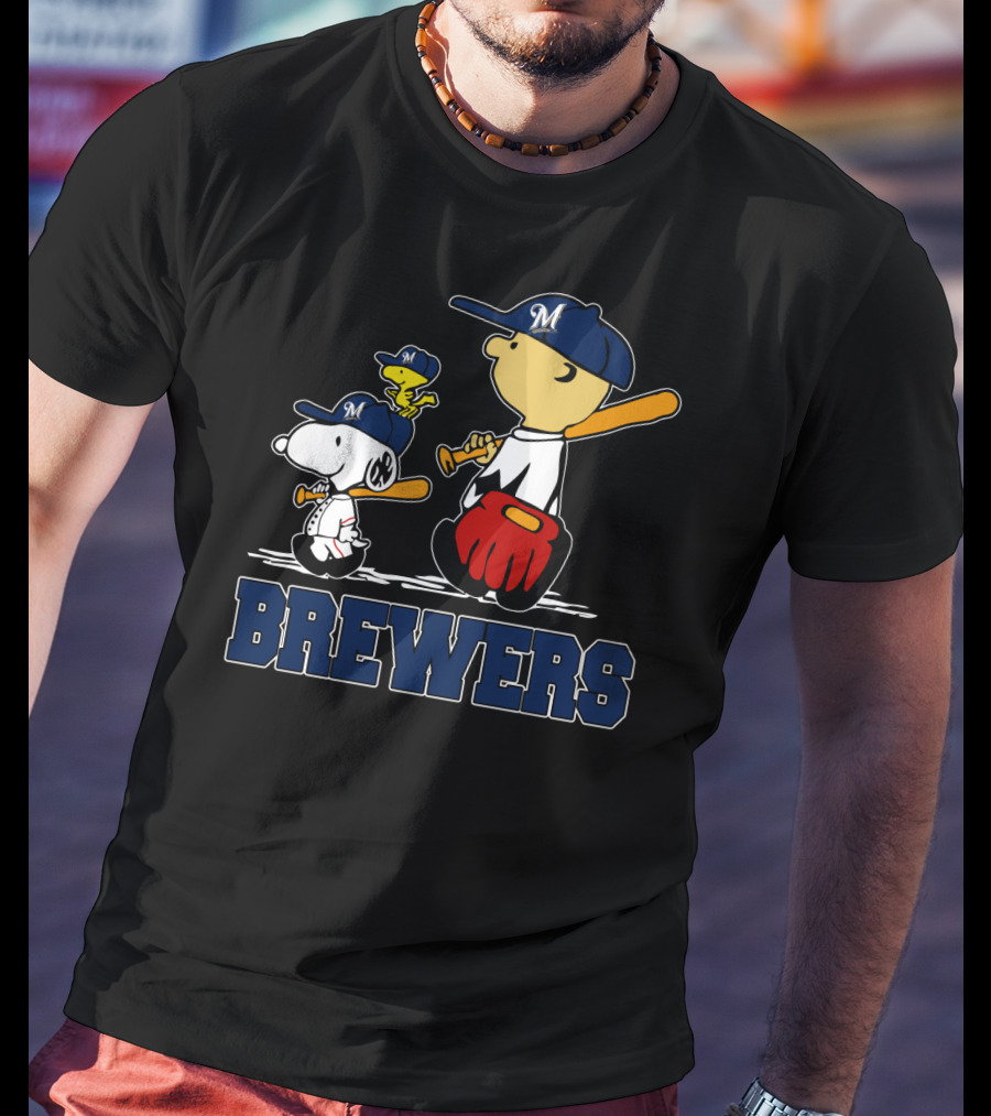 Snoopy Woodstock Charlie Brown Milwaukee Brewers Baseball Fans T-Shirt