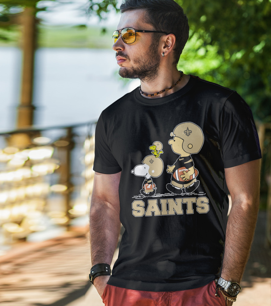 Snoopy Woodstock Charlie Brown New Orleans Saints Fans T-Shirt