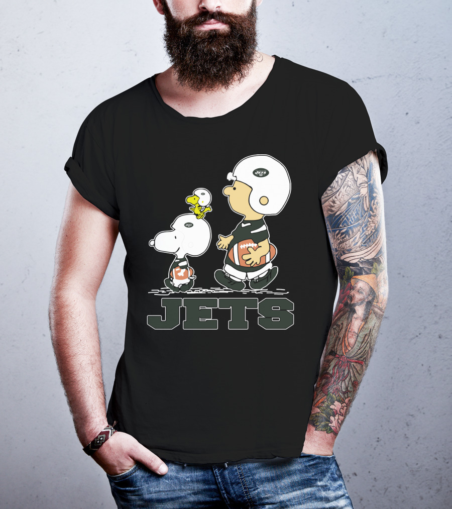 Snoopy And New York Jets Fans Football Team Helmets Charlie Brown Woodstock T-Shirt